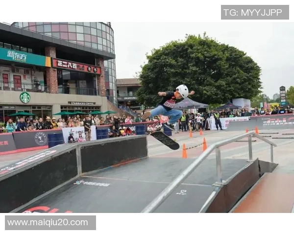 重庆滑板队在运动攀岩联赛中的逆袭之旅展现拼搏精神与团队力量